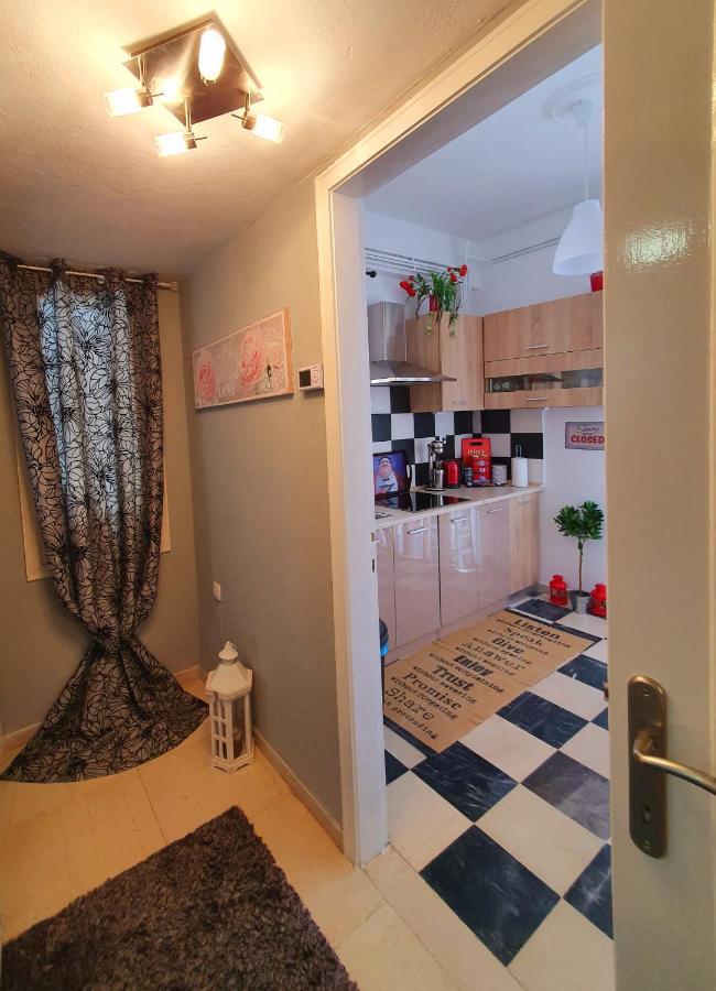Charming House 1 Apartment *